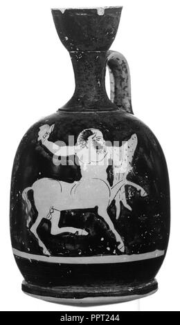 Attico Red-Figure Squat Lekythos; forse da un seguace di Polygnotos, greco, soffitta, attivo 450 - 430 A.C., Atene, Grecia Foto Stock