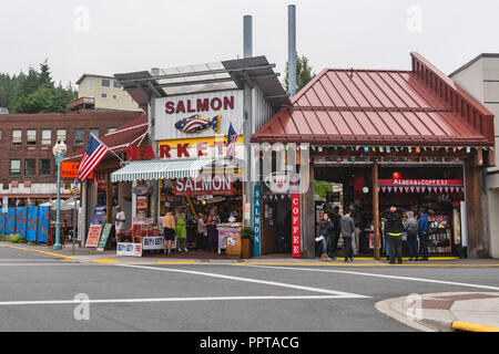 Il mercato del salmone, Ketchikan street, Alaska, STATI UNITI D'AMERICA, Foto Stock