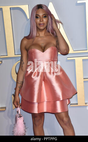 Londra, Regno Unito. Il 27 settembre 2018. Munroe Bergdorf partecipare è nata una stella UK Premiere a Vue Cinema, Leicester Square, London, Regno Unito 27 Settembre 2018. Credito: Picture Capital/Alamy Live News Foto Stock