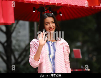 Tokyo, Giappone. Il 27 settembre, 2019. Modello giapponese Koki sorrisi come ella assiste a premere anteprima della moda francese marca Chanel cosmetici da evento promozionale "Chanel Matsuri' (Chanel festival) presso la Tenso santuario a Tokyo il giovedì, 27 settembre 2018. Il 15-anno-vecchio Koki, una figlia di attore Giapponese Takuya Kimura e cantante Shizuka Kudo divenne Chanel bellezza dell ambasciatore di questo mese. Credito: Yoshio Tsunoda/AFLO/Alamy Live News Foto Stock