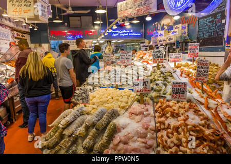 Il Mercato di Pike Place in Seattle Washington uno dei più antichi azionato in modo continuo gli agricoltori pubblica " i mercati negli Stati Uniti Foto Stock