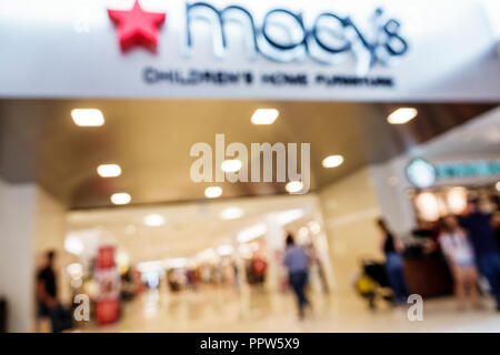 Miami, Florida, Kendall, centro commerciale Dadeland, grandi magazzini Macy's, fuori dal focus OOF, ingresso anteriore, FL180527059 Foto Stock