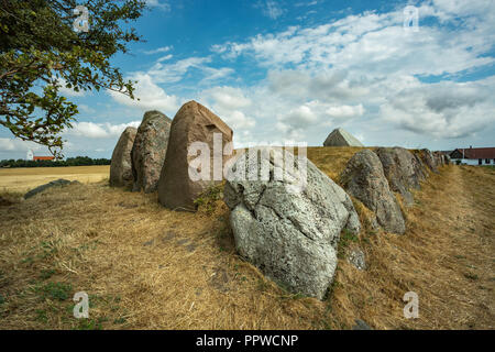 Long Barrow di Gronsalen sull isola Mön Foto Stock