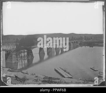 Ponte costruito da truppe attraverso il Fiume Tennessee a Chattanooga. Foto Stock