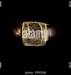 Anello; Impero Romano; 250 - 400; oro; 1,9 × 2,6 cm, 3,4 × 1 in Foto Stock