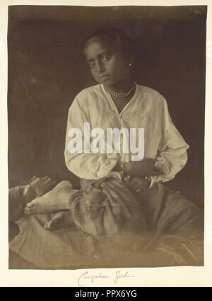 Ragazza, Ceylon; Julia Margaret Cameron, britannico, nato in India, 1815 - 1879, Ceylon; 1875 - 1879; albume silver stampa Foto Stock