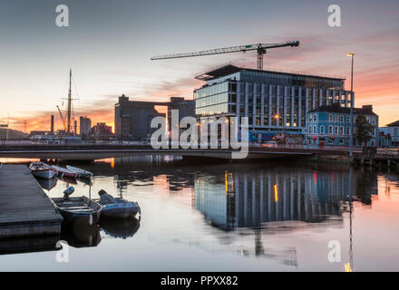 La città di Cork, Cork, Irlanda. Il 28 settembre 2018. La nuova navigazione edificio quadrato prima dell'alba che è in via di completamento su Albert Quay Cork. Credito: David Creedon/Alamy Live News Foto Stock