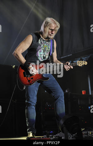 Settembre 27, 2018 - Irvine, California, Stati Uniti - Steve Morse con Deep Purple a Fivepoint Amp in Irvine ca. il 7 settembre 27th, 2018 a un vicino venduti dalla folla. (Credito Immagine: © Dave Safley/ZUMA filo) Foto Stock