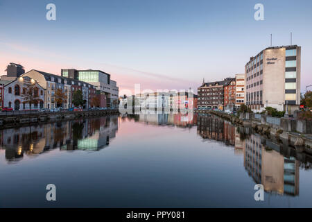 La città di Cork, Cork, Irlanda. Il 28 settembre 2018. Una vista di unione Quay e Morrison's Island con il Fiume Lee nella città di Cork, Irlanda. Credito: David Creedon/Alamy Live News Foto Stock