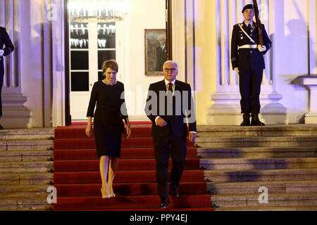 Berlino, Germania, 28 settembre 2018. Il Presidente federale Frank-Walter Steinmeier e moglie Elke Buedenbender frequentare Visita Presidente turco Recep Tayyip Erdogan a Berlino, il castello di Bellevue Credito: Holger molto/Alamy Live News Foto Stock