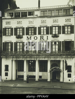 Mori il ristorante; Berenice Abbott, americano, 1898 - 1991, Novembre 21, 1935; gelatina silver stampa; 24,6 x 19,4 cm Foto Stock