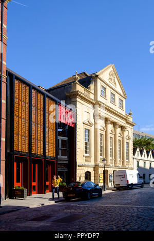 Attorno al centro della città di Bristol REGNO UNITO Inghilterra 2018 Rinnovo del Bristol Old Vic Foto Stock