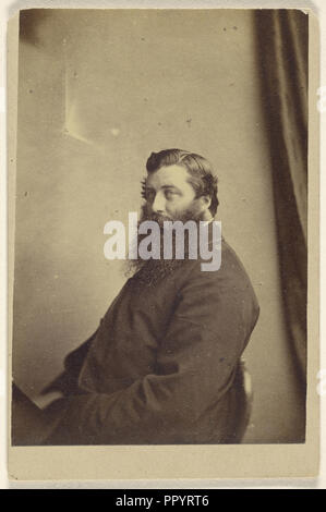 L'uomo con la barba lunga, in 3,4 profilo, seduto; circa 1865; albume silver stampa Foto Stock