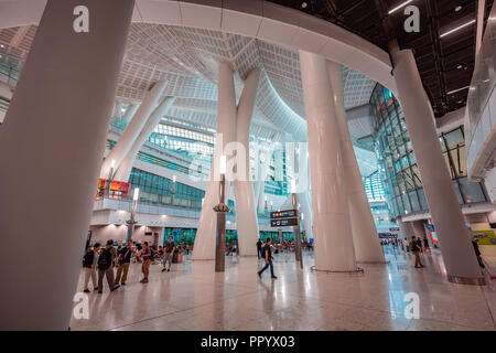 Hong Kong, Cina - 02 Settembre 2018 : Partenza hall di Hong Kong Kowloon Ovest della stazione ferroviaria. È il capolinea della RAS di Hong Kong sezione del G Foto Stock