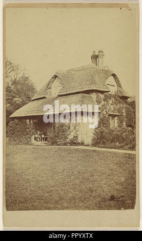 Vista esterna del cottage in legno di quercia, Blaise frazione; British; circa 1867; albume silver stampa Foto Stock