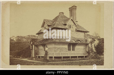 Vista esterna del Diamond Cottage, Blaise frazione; 1867; albume silver stampa Foto Stock