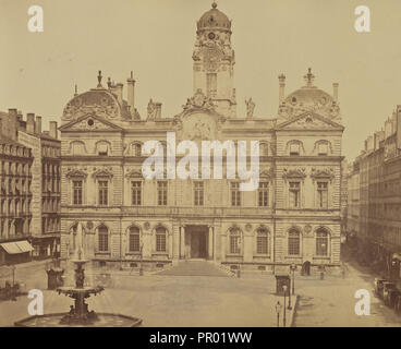 Lione. Hôtel de Ville; Édouard Baldus, Francese, nato in Germania, 1813 - 1889, Francia; circa 1861; albume silver stampa Foto Stock