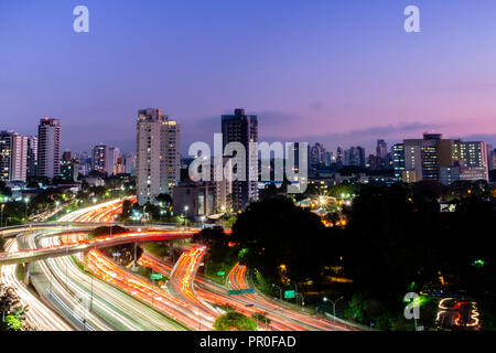 Più famoso viadotto nella città di Sao Paulo, Brasile. Foto Stock