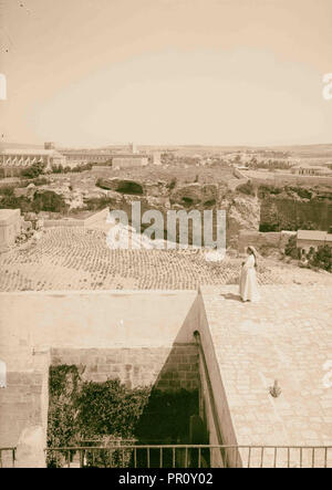 Porta di Damasco e dintorni Gordon's Calvario dalle mura della citta'. 1900, Gerusalemme, Israele Foto Stock