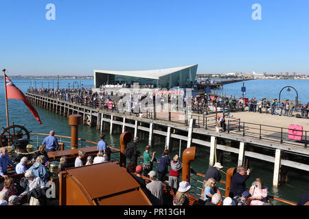 Southend Pier, a bordo di battelli a vapore Waverley, il fiume Tamigi e Londra, UK, 27 settembre 2018, Foto di Richard Goldschmidt Foto Stock