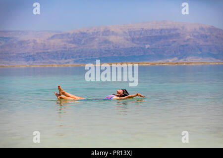 Divertimento nel Mar Morto, Israele, Medio Oriente Foto Stock