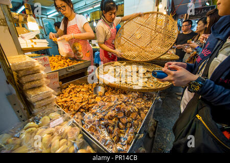 Nelson Street Market, Mongkok, Kowloon, Hong Kong, Cina, Asia Foto Stock