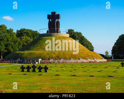 Cimitero tedesco di La Cambe in Normandia, Francia Foto Stock