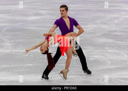 Kavita Lorenz e Polizoakis Joti (GER) durante il pattinaggio artistico Team concorso di danza presso i Giochi Olimpici Invernali PyeongChang 2018 Foto Stock