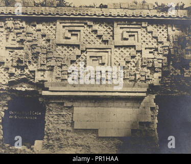 Palazzo del Governatore, Uxmal, Messico): particolare del fregio di facciata, viste di azteca, Maya e zapoteco resti in Messico, a Charnay, Désiré Foto Stock
