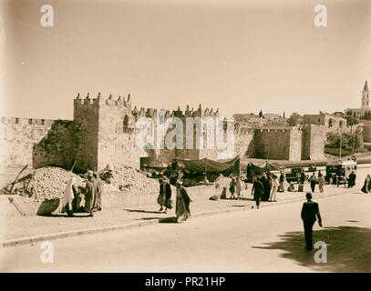 Damasco Gate & orange pile, vista generale, distanti. Adottate il 6 maggio '44, Gerusalemme, Israele Foto Stock