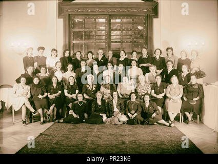 Arab Ladies' Unione gruppo al King David Hotel Sett. 15 1944 membri delle donne arabe di unione con Huda Shaʻrawi Foto Stock