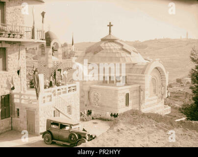 Chiesa sulla collina occidentale "Sion". Nuova chiesa di San Pietro. Costruito dal Assumptionists, Olivet in background. 1931, Gerusalemme Foto Stock