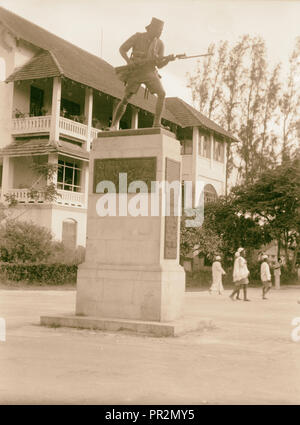 Tanganica. Dar-es-Salem. Monumento di guerra in una piazza cittadina. 1936, Tanzania Dar es Salaam Foto Stock