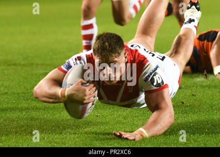 Il 27 settembre 2018 , AJ Bell Stadium, Manchester, Inghilterra; Betfred Super League Qualificazioni, Salford Red Devils v Toulouse Olympique, Morgan Knowles di St Helens punteggi a provare a credito: Richard Long/news immagini Foto Stock