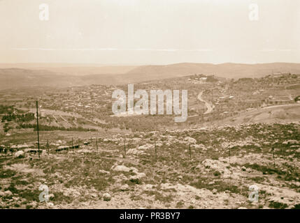 Maalek Hachamisha (2 chilometri W. di Anavim). Vista da altezze di insediamento di Abu Gosh. 1939, Israele, Abu Ghaush Foto Stock