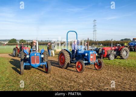 Poco Carlton, Nottinghamshire, Regno Unito: 29 Settembre 2018: aratura a Southwell match è la più grande agricolo di una mostra per un giorno nel Nottinghamshire, istituito nel 1855 e gestito da un comitato composto di uomini di affari locali e gli appassionati di rurale. La mostra annuale si è svolta in un luogo diverso ogni anno con 2018 che si terrà a poco Carlton. Credito: Ian Francesco/Alamy Live News Foto Stock