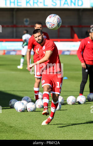 Crawley, Regno Unito. Il 29 settembre 2018. George Francomb di Crawley Town si riscalda durante il cielo EFL scommettere League 2 corrispondenza tra la città di Crawley e Yeovil Town al Checkatrade.com Stadium, Crawley, Inghilterra il 29 settembre 2018. Foto di Ken scintille. Solo uso editoriale, è richiesta una licenza per uso commerciale. Nessun uso in scommesse, giochi o un singolo giocatore/club/league pubblicazioni. Credit: UK Sports Pics Ltd/Alamy Live News Foto Stock