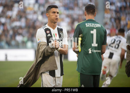 Torino, Italia. Il 29 settembre 2018. Cristiano Ronaldo della Juventus durante la serie di una partita tra Juventus e Napoli allo Juventus Stadium, Torino, Italia il 29 settembre 2018. Foto di Alberto Gandolfo. Solo uso editoriale, è richiesta una licenza per uso commerciale. Nessun uso in scommesse, giochi o un singolo giocatore/club/league pubblicazioni. Credit: UK Sports Pics Ltd/Alamy Live News Foto Stock