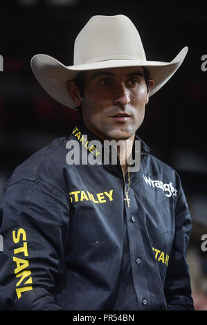 Fairfax, Virginia, Stati Uniti d'America. Il 22 settembre, 2018. SILVANO ALVES orologi un altro pilota durante la prima notte di concorrenza a EagleBank Arena di Fairfax, Virginia. Credito: Amy Sanderson/ZUMA filo/Alamy Live News Foto Stock