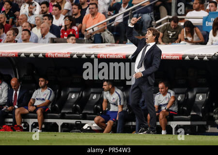 Santiago Bernabeu, Madrid, Spagna. 29Sep, 2018. La Liga Calcio, Real Madrid contro Atletico Madrid; Julen Lopetegui allenatore del Real Madrid Credito: Azione Sport Plus/Alamy Live News Foto Stock