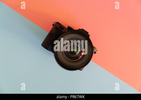 Spazio copia flatlay laici flat top visualizza fotocamera digitale Foto Stock