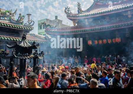 16 febbraio 2018, Lukang Changhua Taiwan : celebrazione del popolo e la folla sul nuovo anno cinese giorno a Lugang Tianhou Matsu tempio in Lukang Taiwan Foto Stock