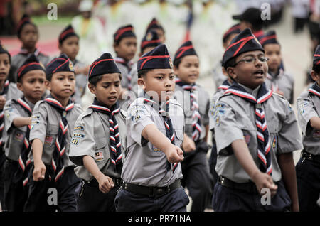 Gli scout malesi partecipano alle celebrazioni di Hari Merdeka (giorno dell'indipendenza malese) a Melaka, Malesia Foto Stock