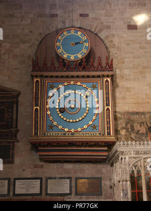 Orologio astronomico dentro la Cattedrale di Exeter Devon England Foto Stock