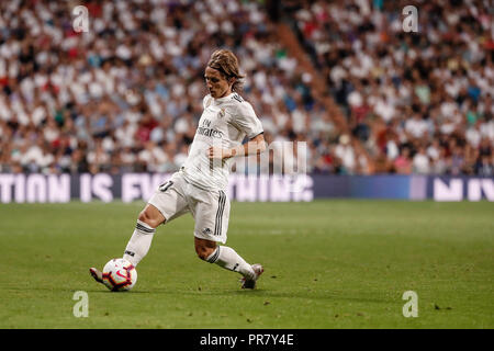 Santiago Bernabeu, Madrid, Spagna. 29Sep, 2018. La Liga Calcio, Real Madrid contro Atletico Madrid; Luka Modric (Real Madrid) Credito: Azione Sport Plus/Alamy Live News Foto Stock