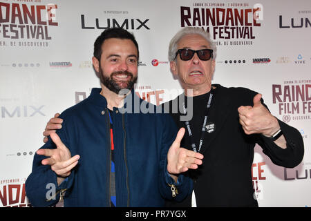 Londra, Regno Unito. 29 settembre 2018. Direttore Gustavo Sanchez - io odio New York e Elliot Grove frequentare la Premiere mondiale del Team Khan - Raindance Film Festival 2018 a Vue Cinema - Piccadilly, Londra, Regno Unito. 29 settembre 2018. Credito: Picture Capital/Alamy Live News Foto Stock