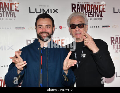 Londra, Regno Unito. 29 settembre 2018. Direttore Gustavo Sanchez - io odio New York e Elliot Grove frequentare la Premiere mondiale del Team Khan - Raindance Film Festival 2018 a Vue Cinema - Piccadilly, Londra, Regno Unito. 29 settembre 2018. Credito: Picture Capital/Alamy Live News Foto Stock