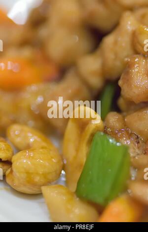 Primo piano di cucina cinese Cashew Chicken Foto Stock