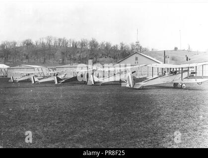 23/3/1918 - mfr. Di aeroplani a impianto di Dayton-Wright Co., Dayton Morena & City, Ohio. De Haviland piani prima di hangar a sud di campo Morena, Città, Ohio Foto Stock