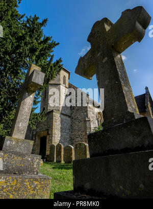 Chiesa di San Nicola, Fyfield, Oxfordshire, Regno Unito Foto Stock